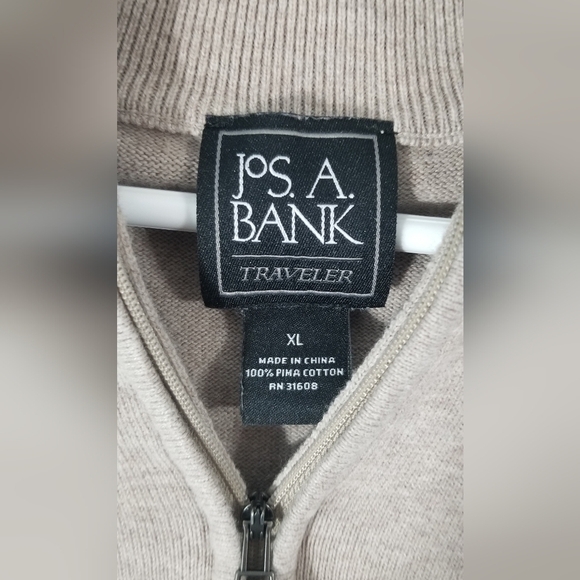 JoS A Bank Traveler Knit Sweater. 1/4 Zip, Ribbed Trim, High Collar Size XL. - Picture 3 of 6